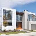 Beachaus II / Inhaus Development