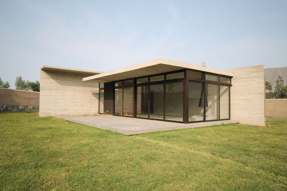 oZs0 House / Martin Dulanto