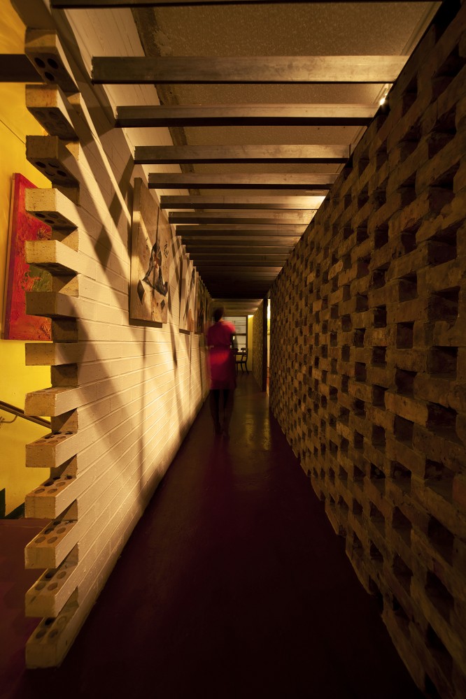 Uchi Lounge 02 / Facet Studio
