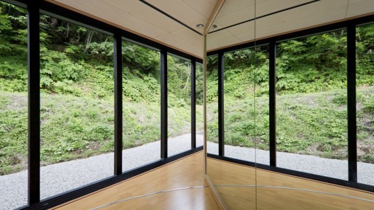 Australia House / Andrew Burns Architect