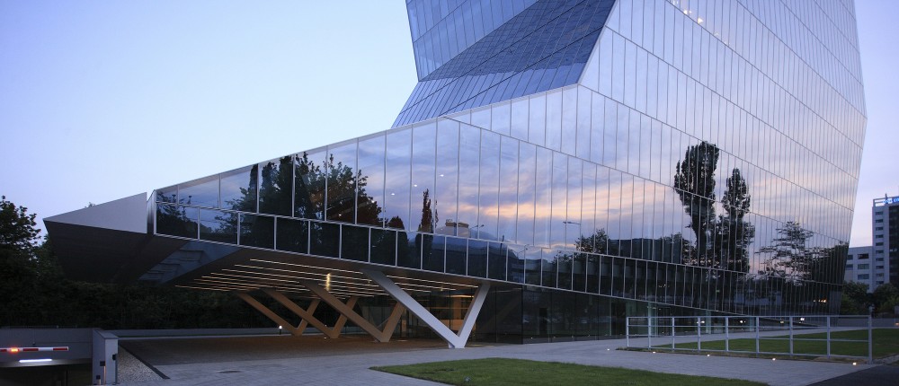 Unicredit Ţiriac Bank HQ / Westfourth Architecture