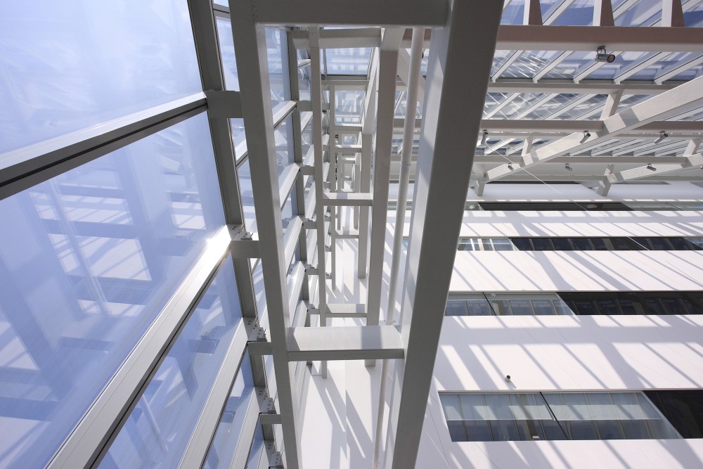 Unicredit Ţiriac Bank HQ / Westfourth Architecture