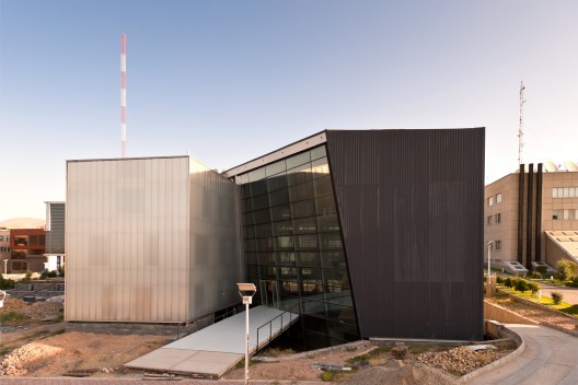 P.S.P Office Building / Olgoo Office