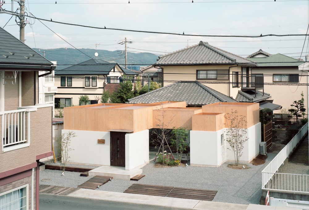 Table Hat / Hiroyuki Shinozaki Architects