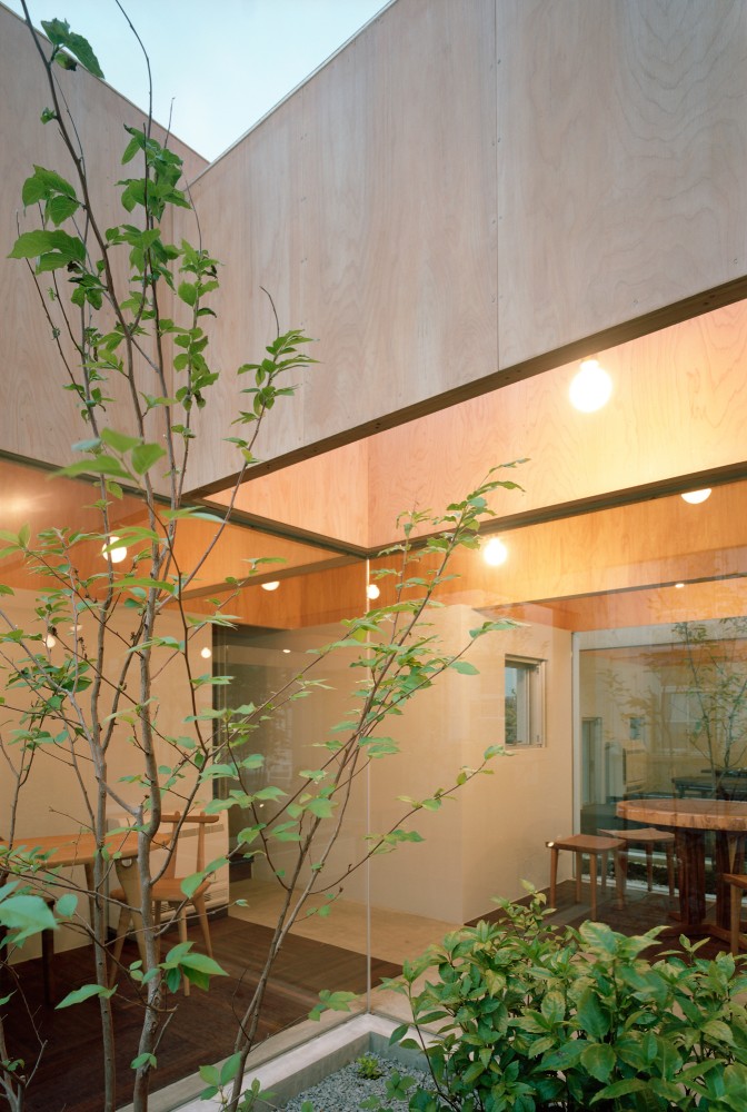 Table Hat / Hiroyuki Shinozaki Architects