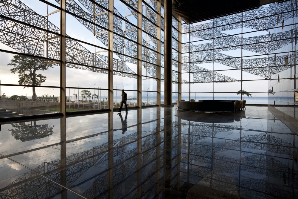 Sipopo Congress Center / Tabanlioglu Architects