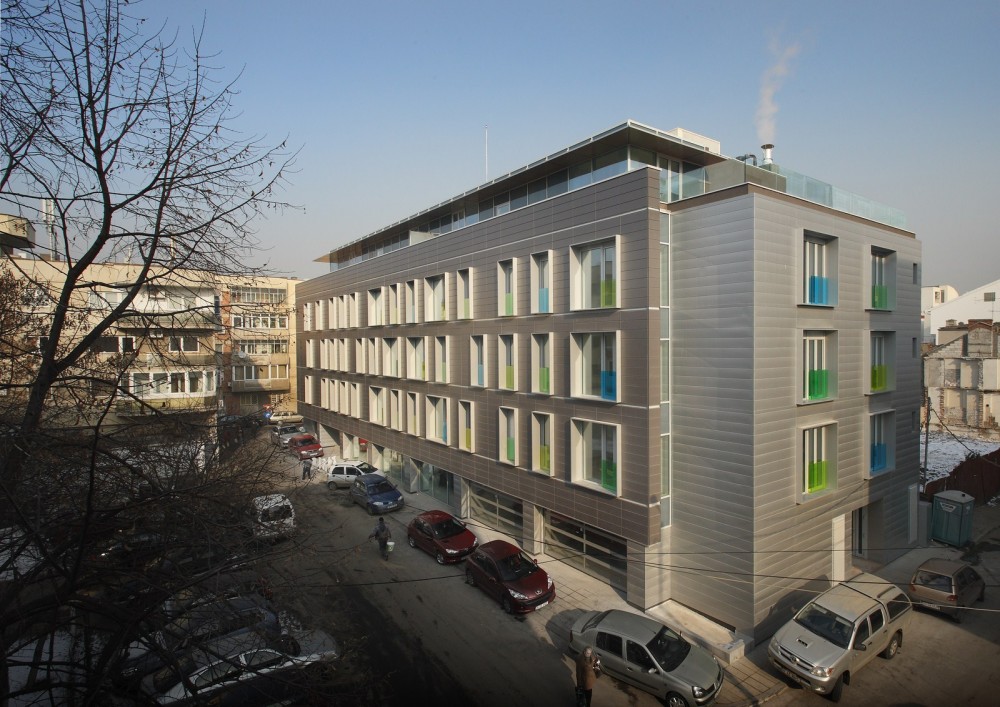 Apartment Building on G.Călinescu Street / Westfourth Architecture