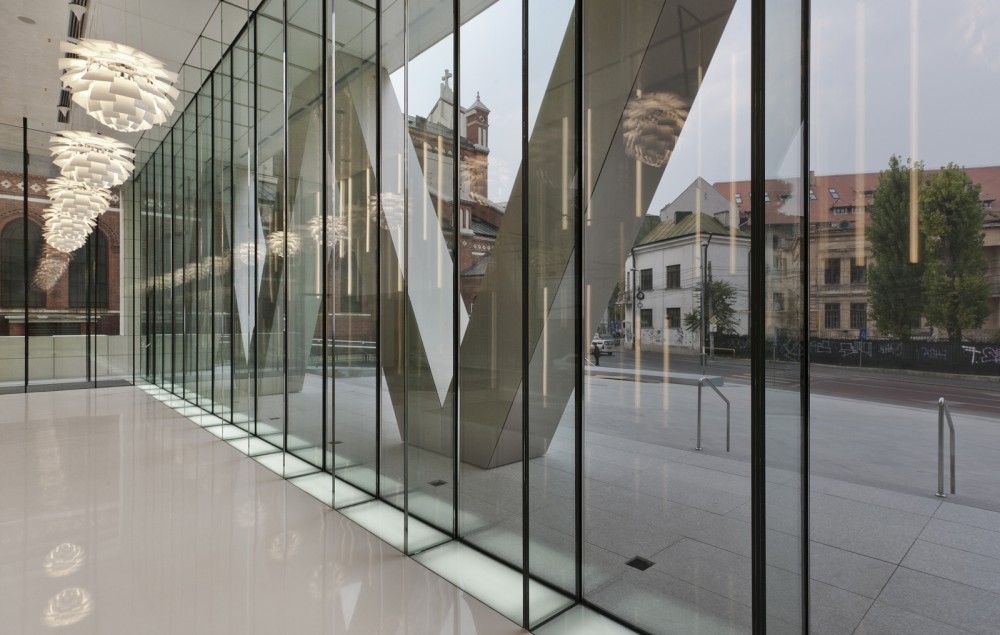 Cathedral Plaza / Westfourth Architecture