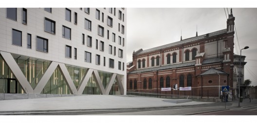 Cathedral Plaza / Westfourth Architecture