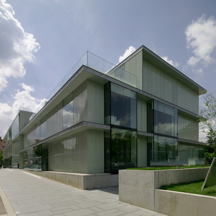 Beauty Center / ZSK Architects