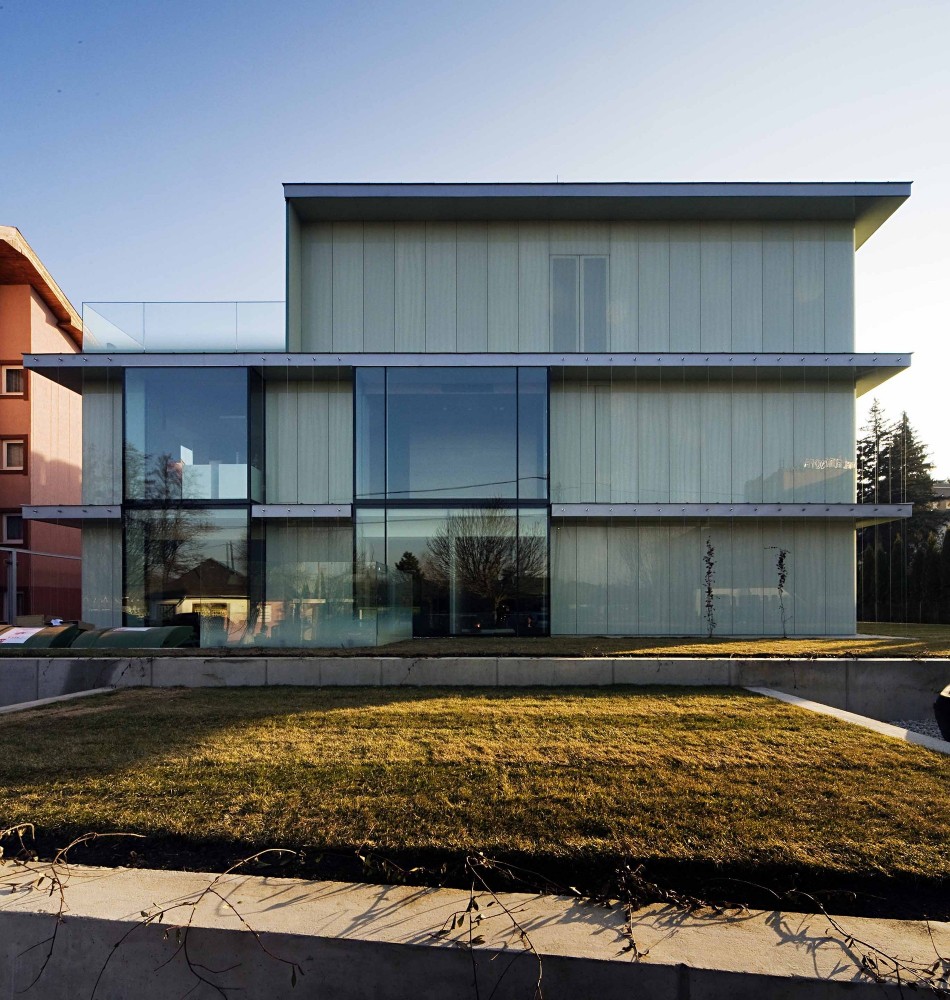 Beauty Center / ZSK Architects