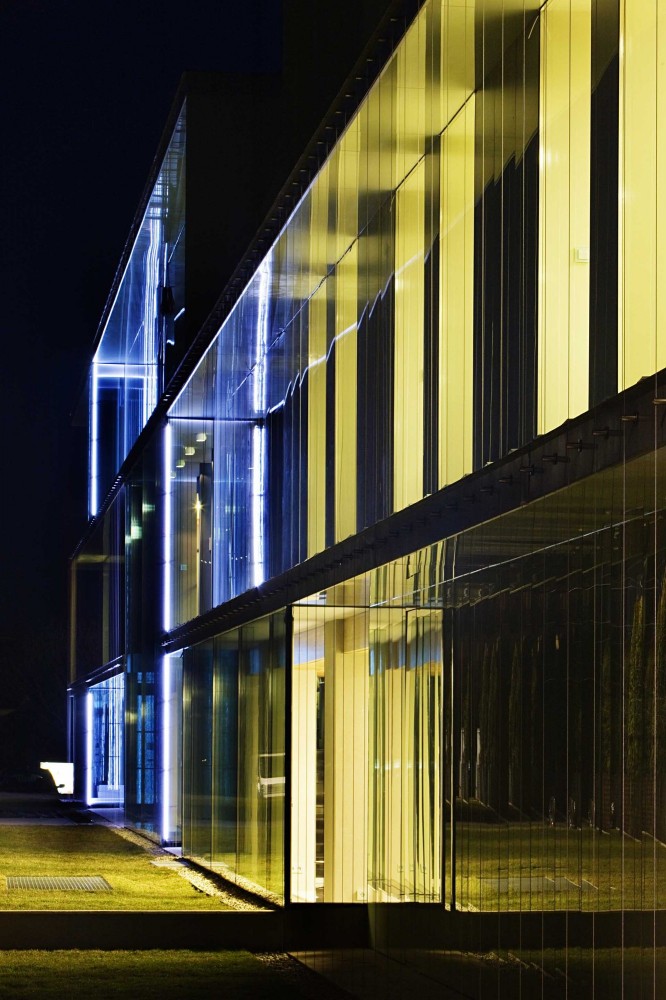 Beauty Center / ZSK Architects