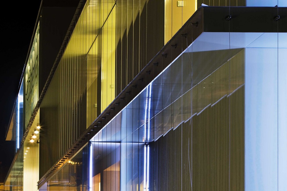 Beauty Center / ZSK Architects