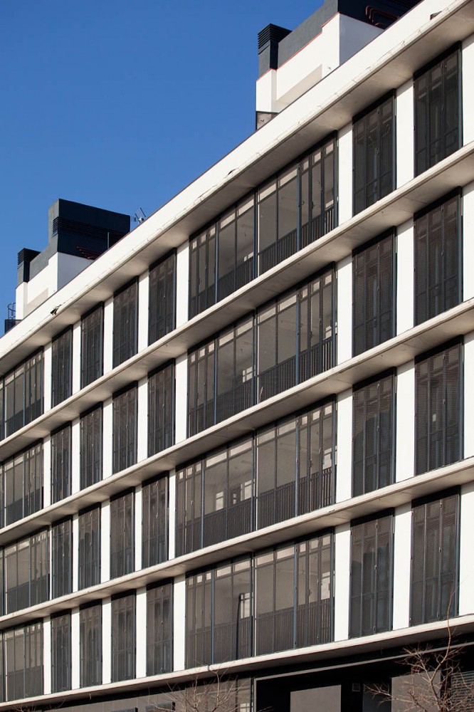 42 Social Housing in the New District of Barajas / B10+N Architects