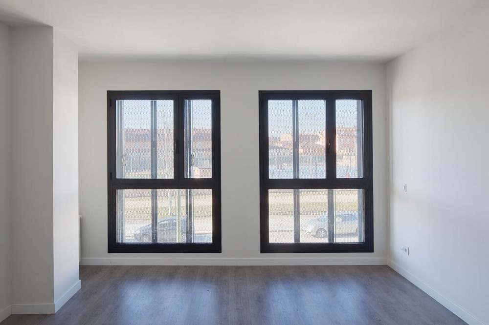 42 Social Housing in the New District of Barajas / B10+N Architects