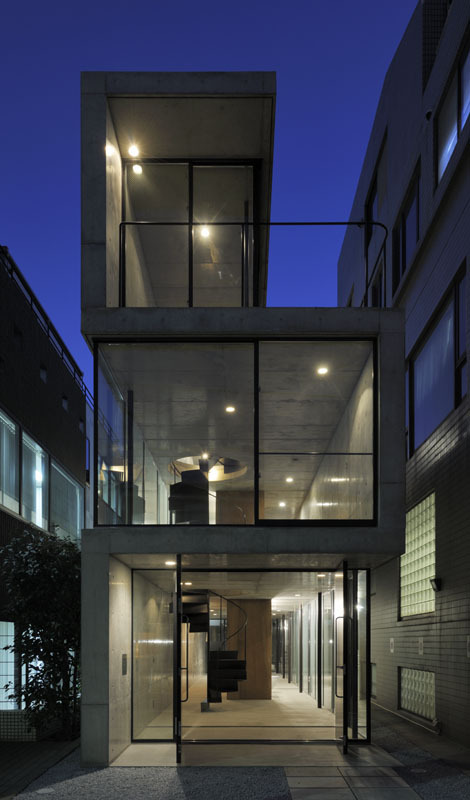 House in Takadanobaba / Florian Busch Architects