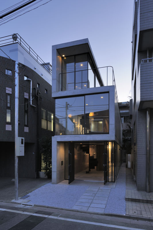 House in Takadanobaba / Florian Busch Architects