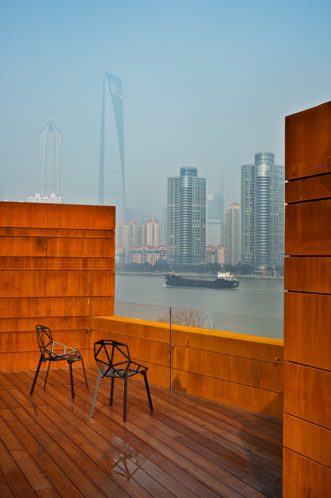 The Waterhouse at South Bund / Neri & Hu