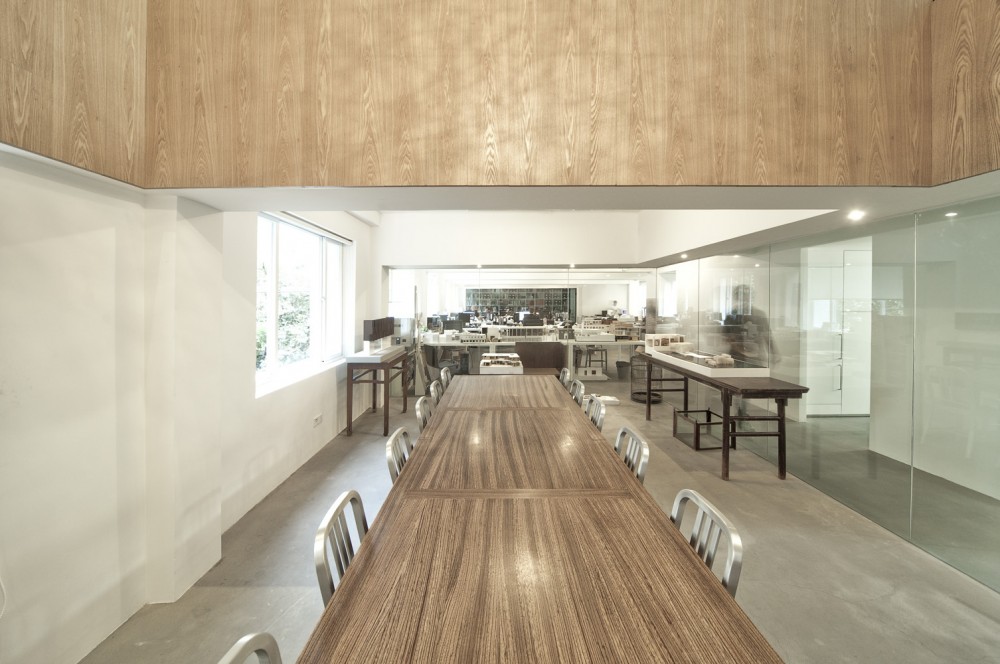 The Black Box / Neri & Hu