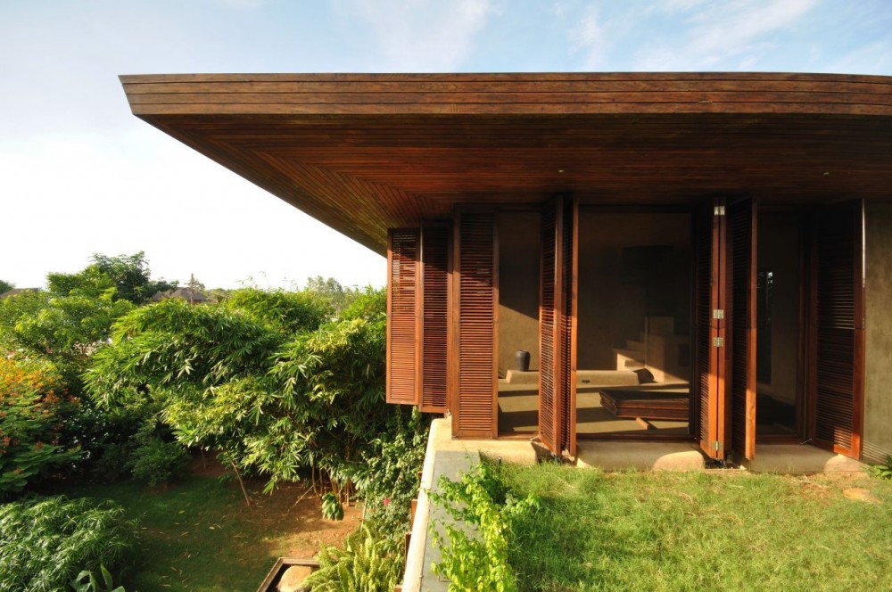 Retreat in the South-Indian Countryside / Mancini