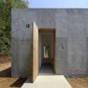A House in Kisami / Florian Busch Architects A House in Kisami / Florian Busch Architects © Hiroyasu Sakaguchi (AtoZ)