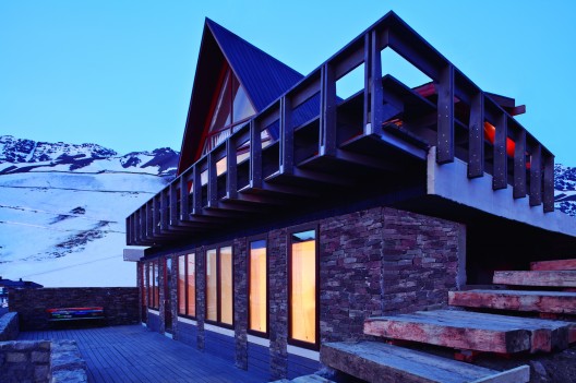 Refugio La Parva / elton+léniz arquitectos asociados