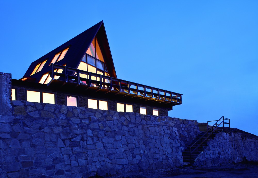 Refugio La Parva / elton+léniz arquitectos asociados