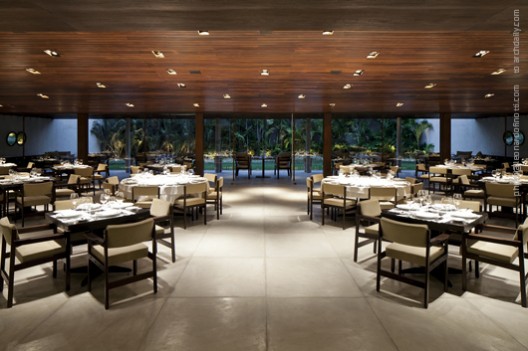 Gero Restaurant / Isay Weinfeld