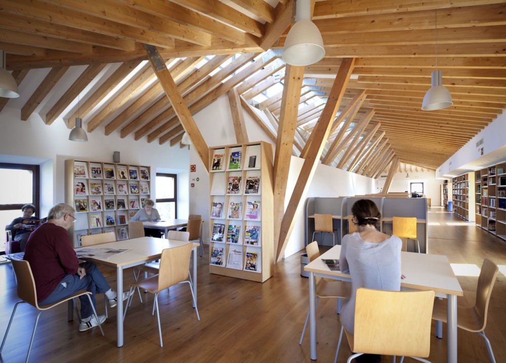 Refurbishment of Son Canoves Houses / Duch-Pizá Arquitectos + Iciar De Basterrechea