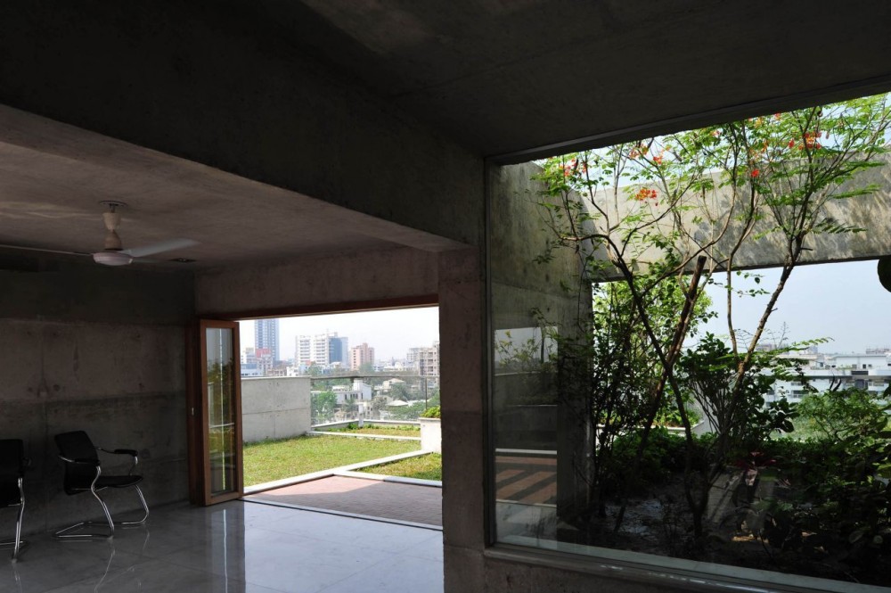 South Water Carees / Shatotto