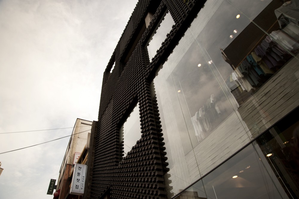 Poroscape / Younghan Chung + Studio Archiholic