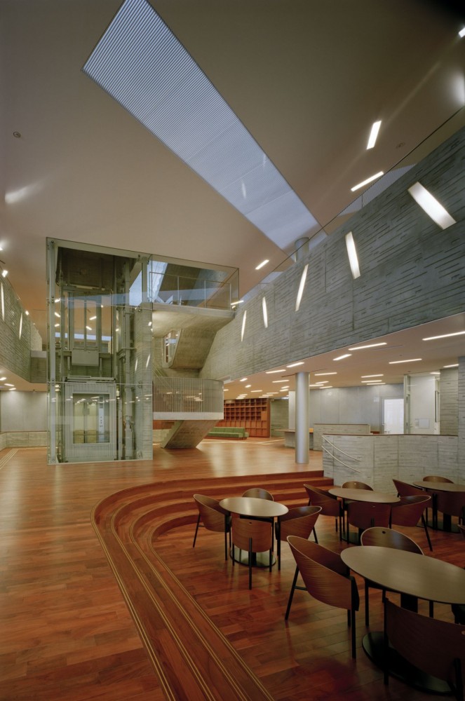 Karakida Community Center / Chiaki Arai Urban and Architecture Design