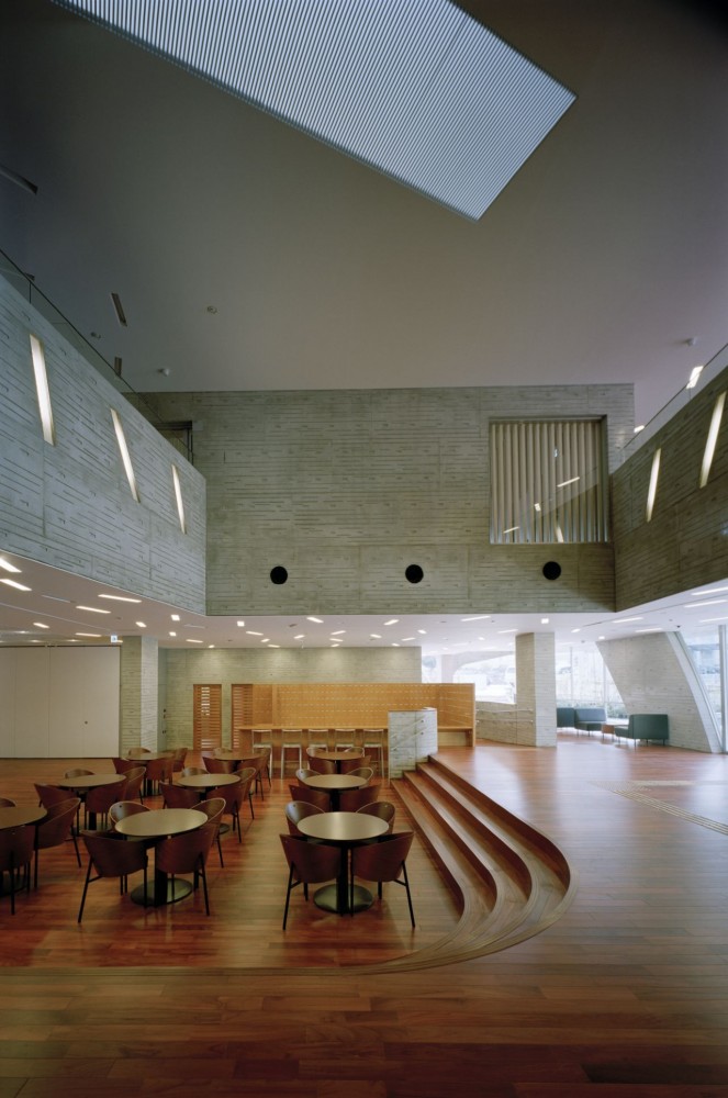Karakida Community Center / Chiaki Arai Urban and Architecture Design