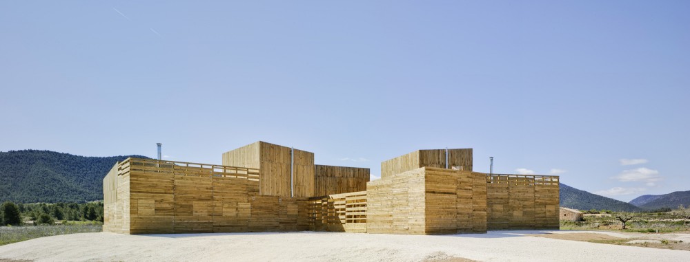 A House for Three Sisters / Blancafort-Reus Arquitectura