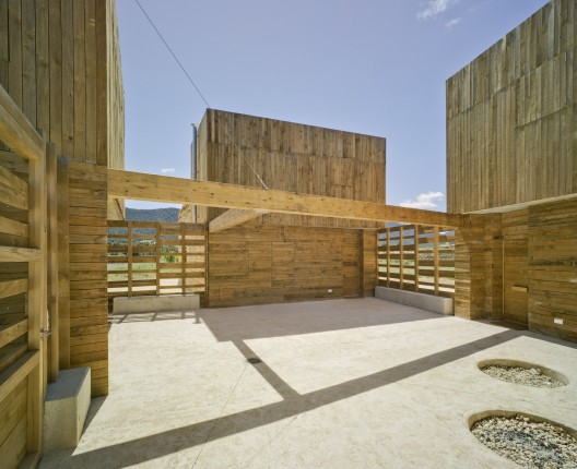 A House for Three Sisters / Blancafort-Reus Arquitectura