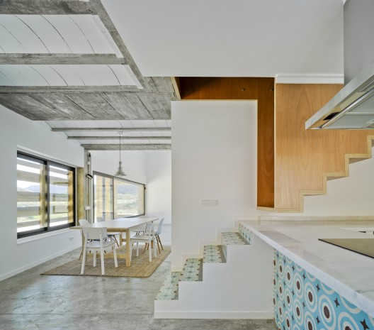 A House for Three Sisters / Blancafort-Reus Arquitectura