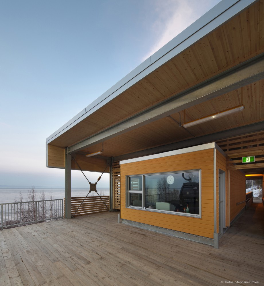 Le Massif de Charlevoix Train Station / STGM Architectes