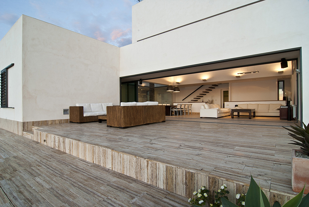 AA House / MVN Architects