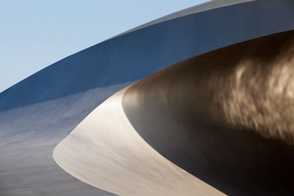 Porsche Pavilion at the Autostadt in Wolfsburg / Henn Architekten