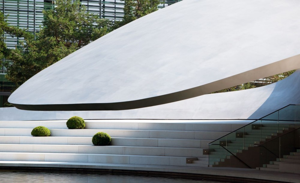 Porsche Pavilion at the Autostadt in Wolfsburg / Henn Architekten