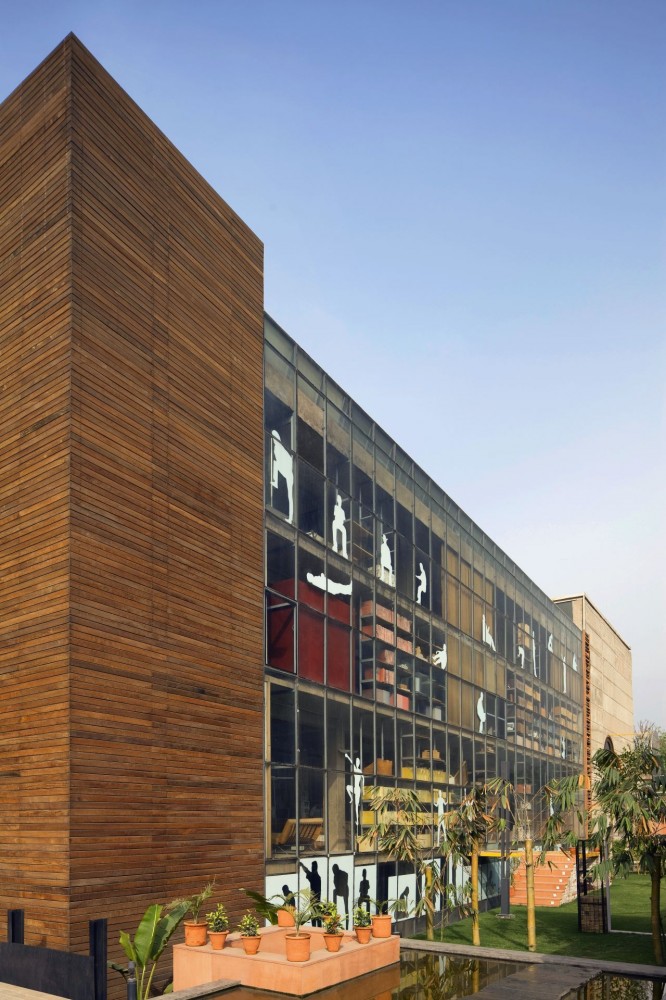c – 28 c / Archohm Studio