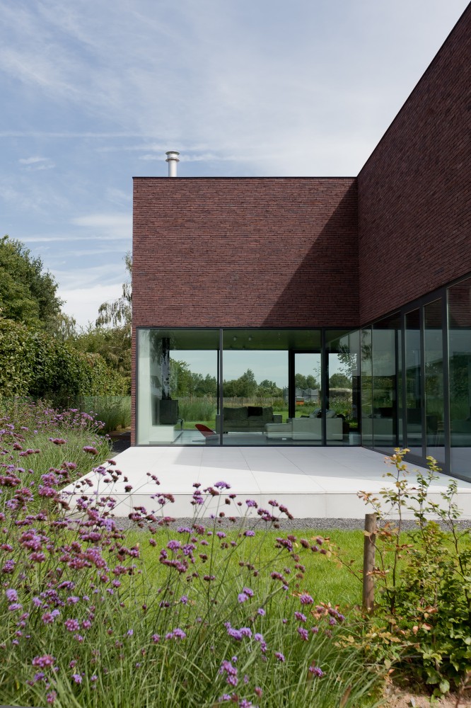 House LV / Areal Architecten