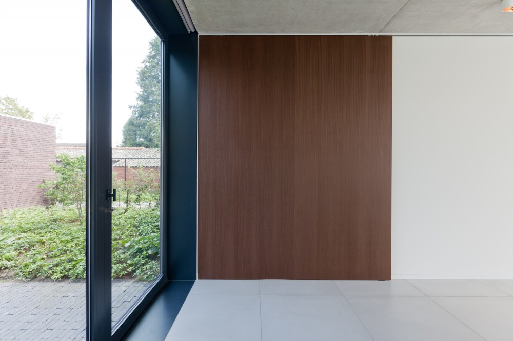 House LV / Areal Architecten