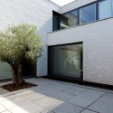 Courtyard House VW / Areal Architecten Cafeine © Thomas De Bruyne