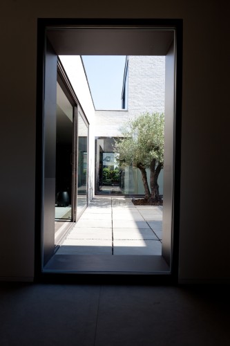 Courtyard House VW / Areal Architecten