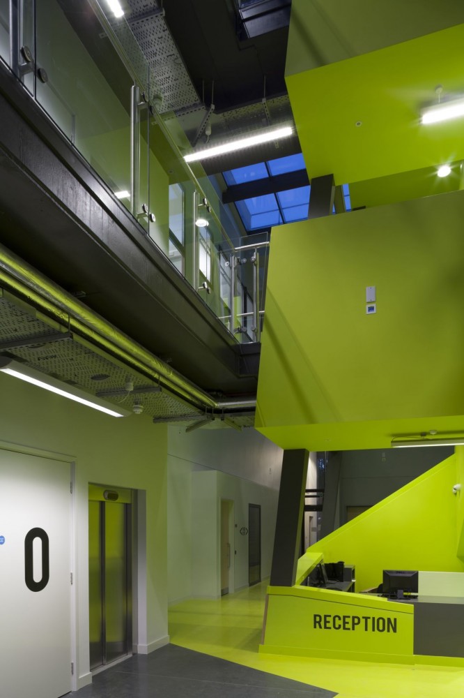 Green Incubator / Plus Three Architecture