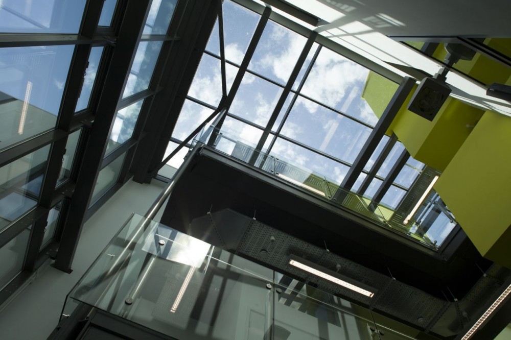 Green Incubator / Plus Three Architecture