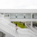 Setsunan University Hirakata / Ishimoto Architectural © Daici Ano