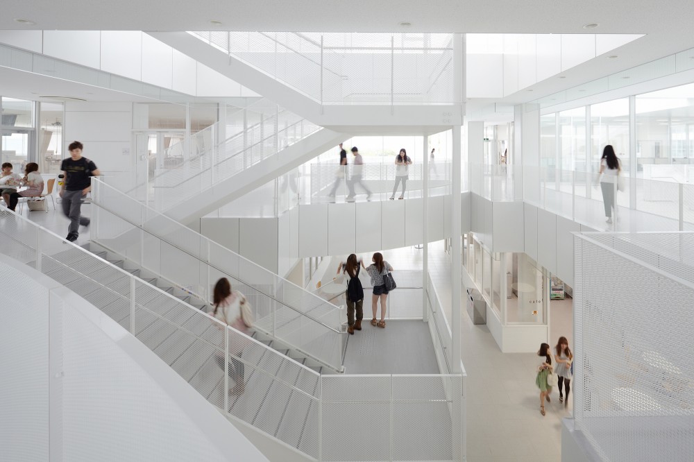 Setsunan University Hirakata / Ishimoto Architectural & Engineering Firm, Inc