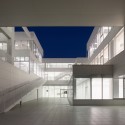 Setsunan University Hirakata / Ishimoto Architectural © Daici Ano